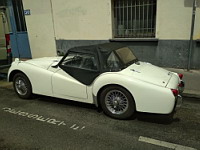 Triumph TR3 Coupe cabriolet, blanche (1955-62)(Lyon, 2020-06) (02)